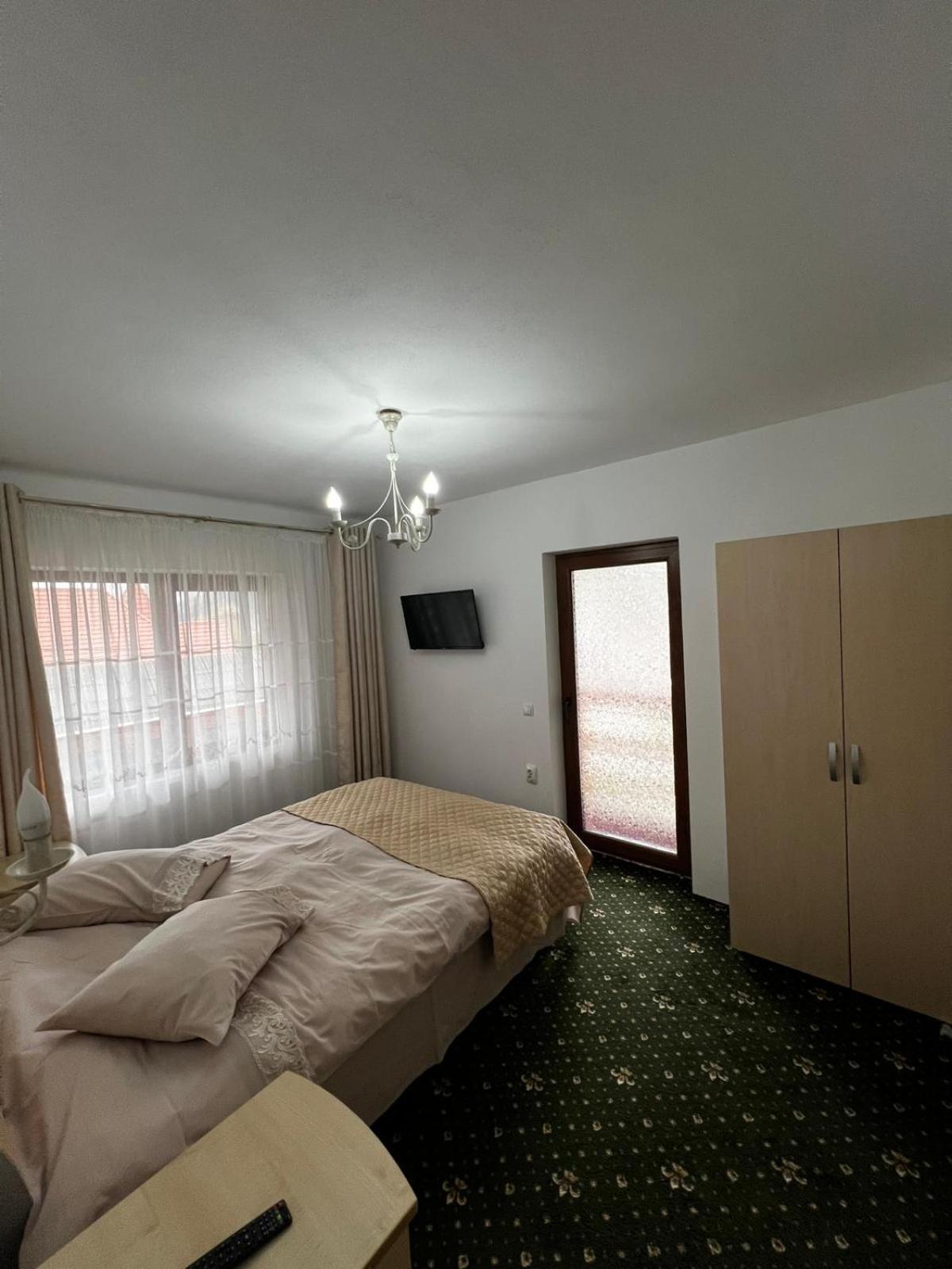 Hotel Casa Bujor De Munte Dragoslavele Esterno foto
