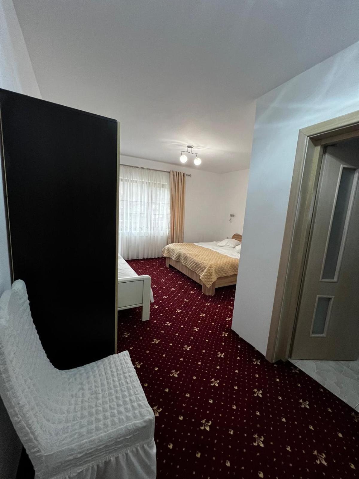 Hotel Casa Bujor De Munte Dragoslavele Esterno foto
